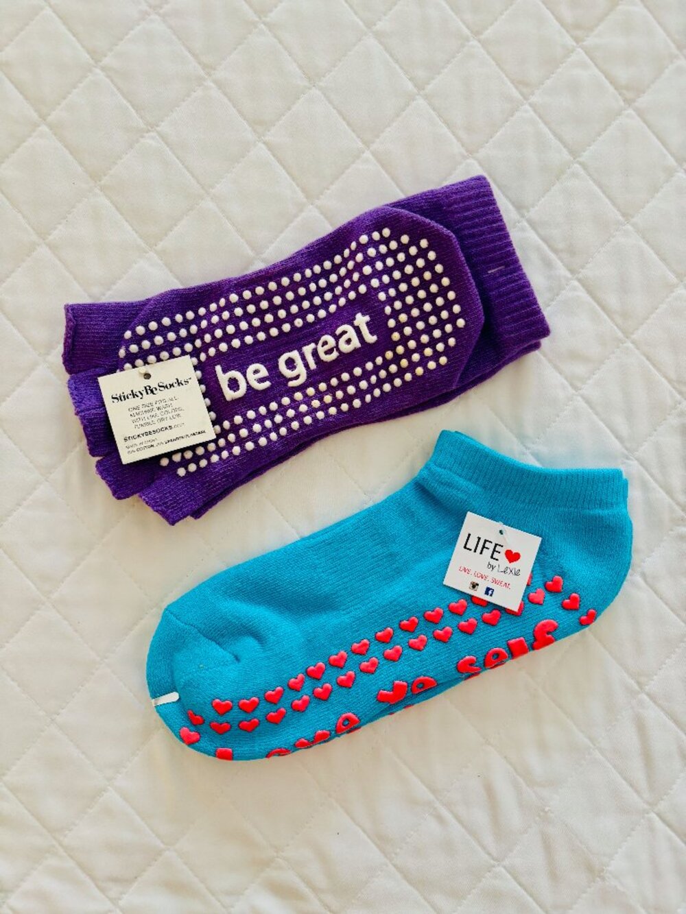 Non-Slip Grip Socks for Yoga Pilates - 2 Pairs - NWT - One Size Fits All